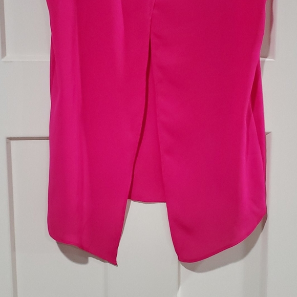 EXPRESS Split Back Tank - Picture 3 of 4